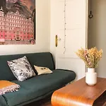 Charming Apartment Near Opera